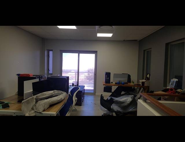 325M² WAREHOUSE TO LET IN RIVERGATE
